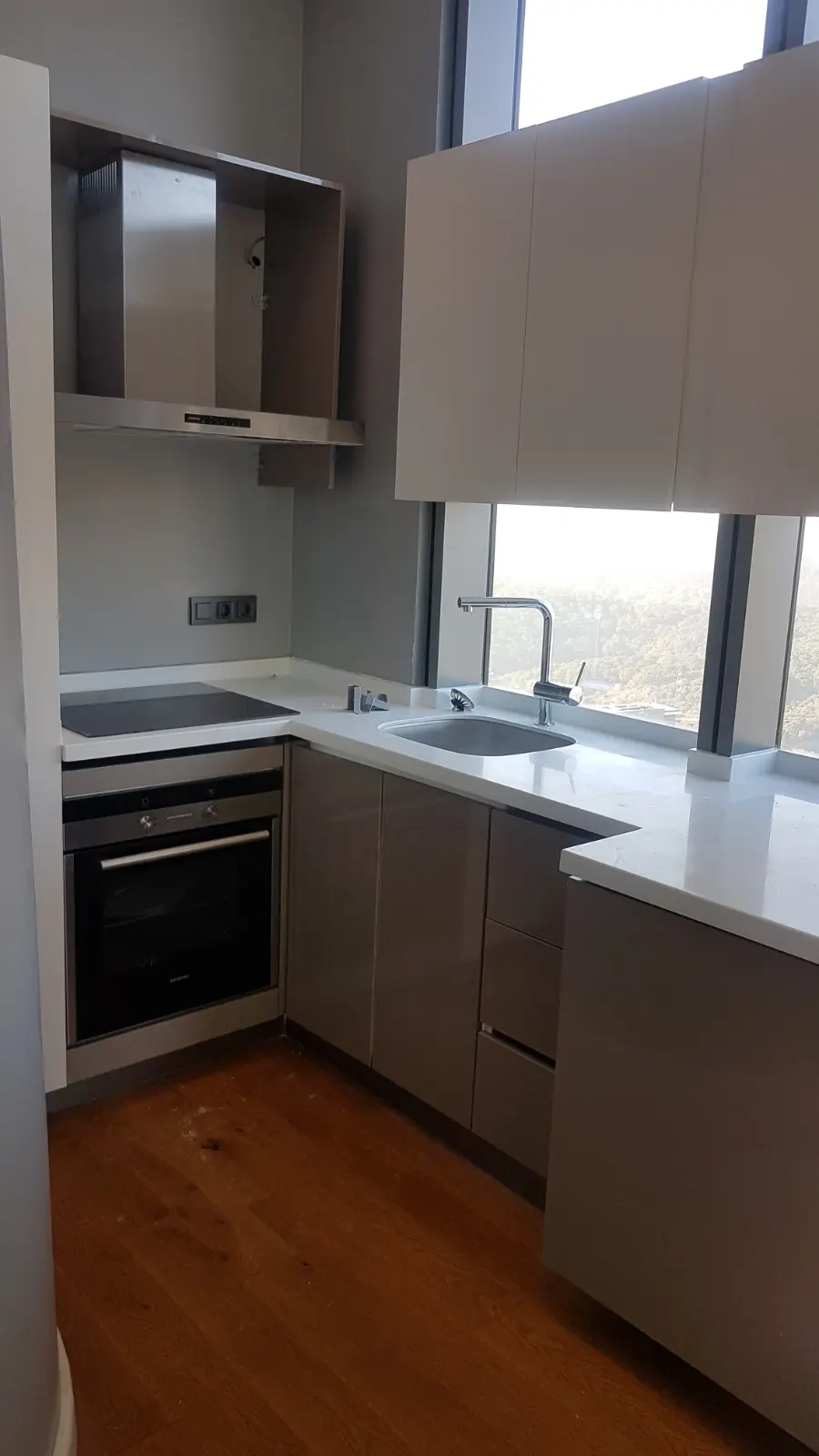 Fitted kitchen